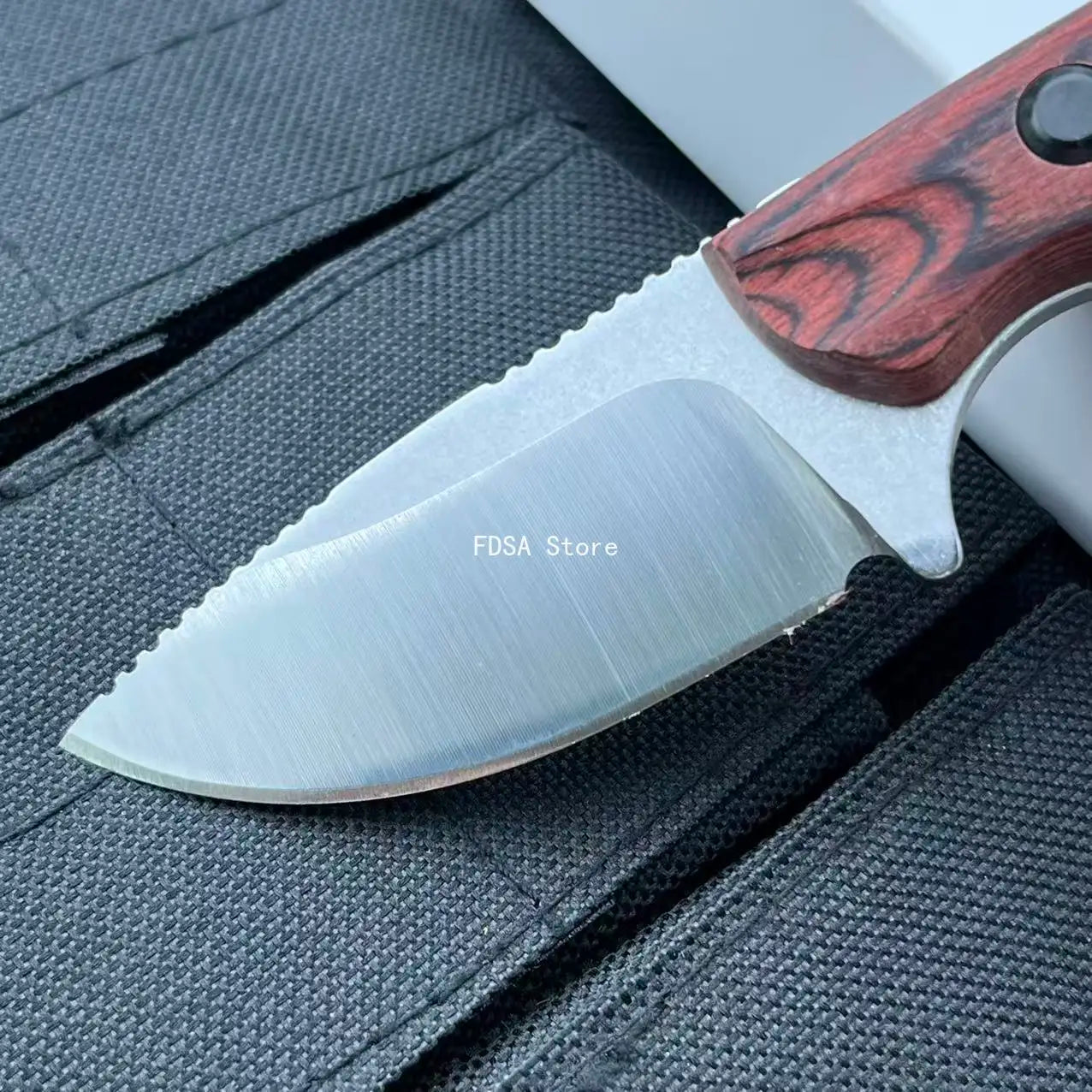 15017 Practical Wilderness Activities Tools 8Cr13 Blade Outdoor Camping Fishing EDC Knife with Leather Utility Climbing Knives