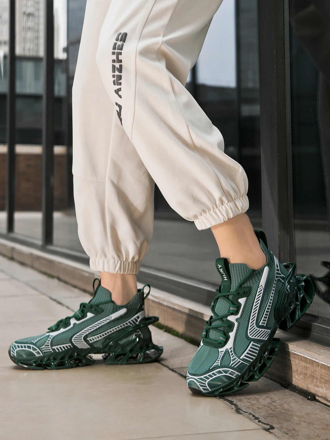 Men shoes Sneakers Male tenis Luxury shoes Mens casual Shoes Trainer Race Breathable Shoes fashion loafers running Shoes for men