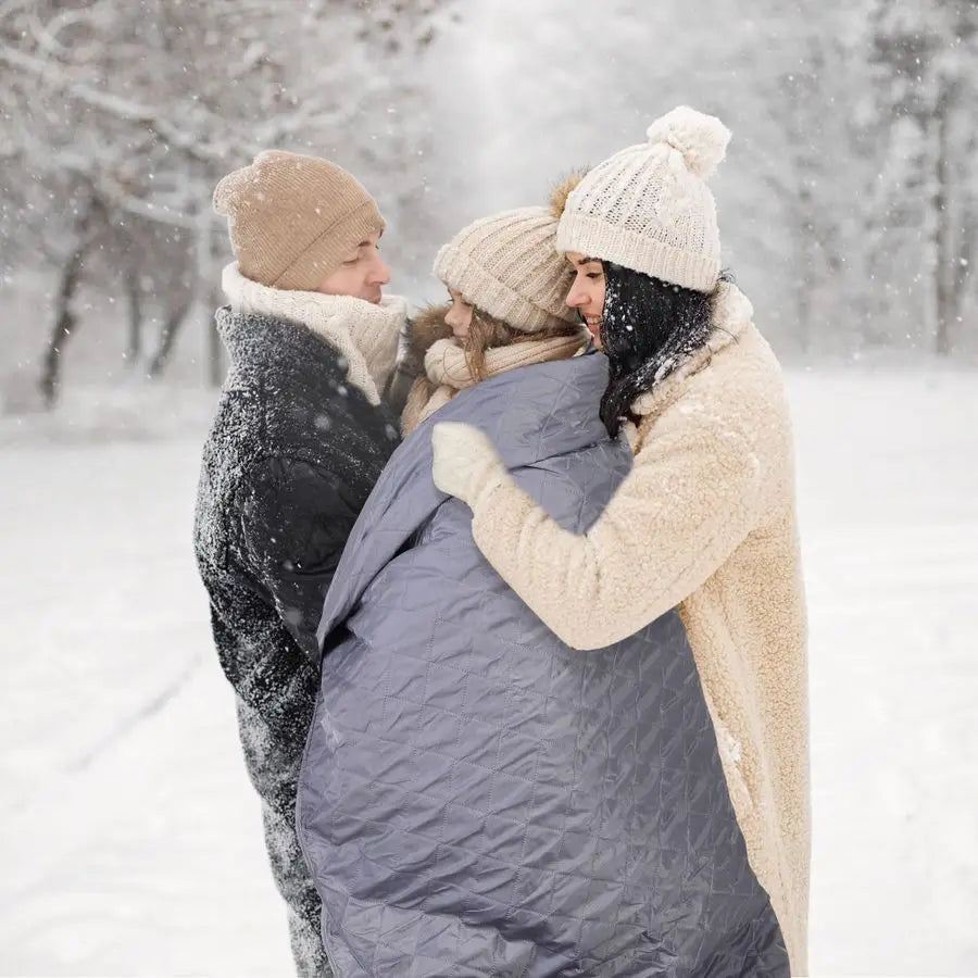 2 Large Outdoor Blanket 78 x 55 Quilted Windproof Waterproof Fleece Sandproof Stadium Foldable Warm Blanket for Camping Picnic S